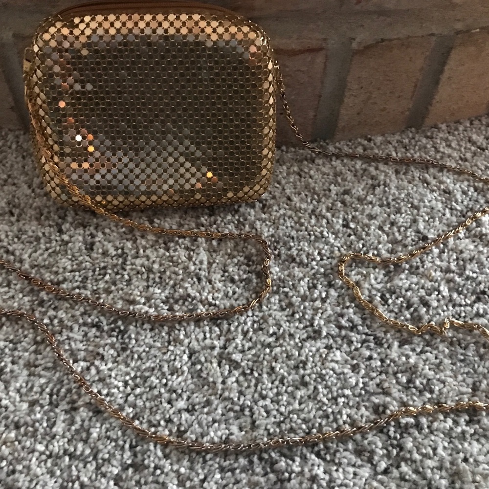Beautiful vintage gold clutch with long strap!